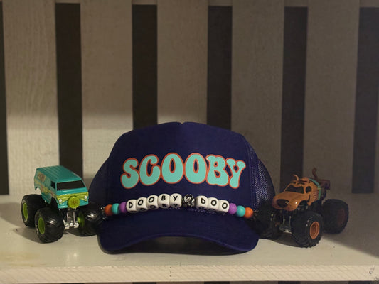 "SCOOBY" Hat with Chain